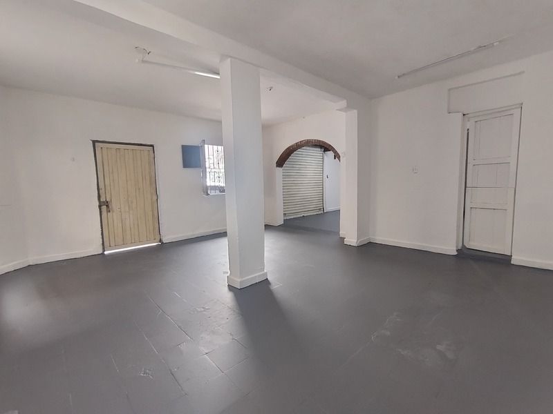Local en arriendo ubicado en Bello, sector Manchester - 2