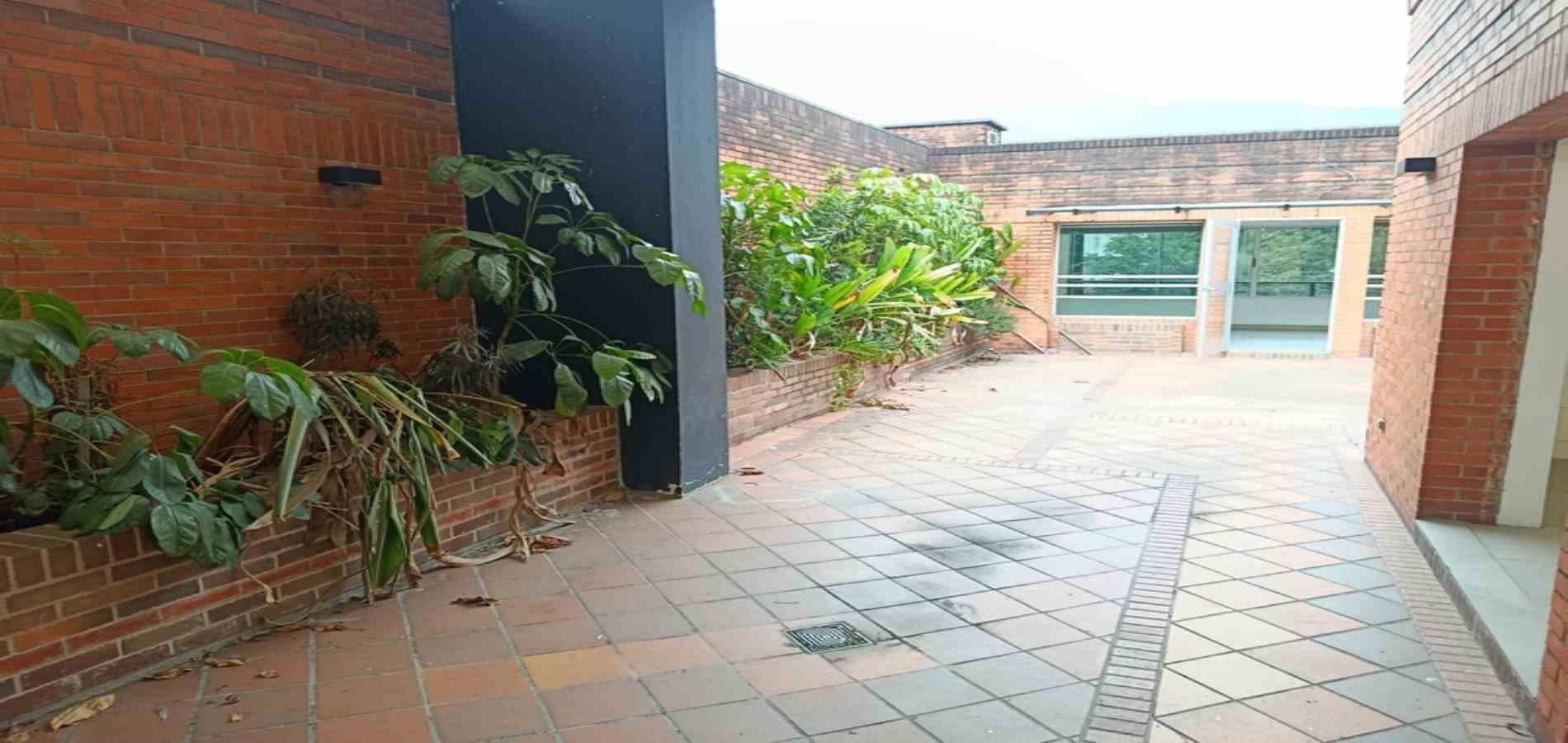Oficina en arriendo ubicada en Medellín, sector Aguacatala - 11