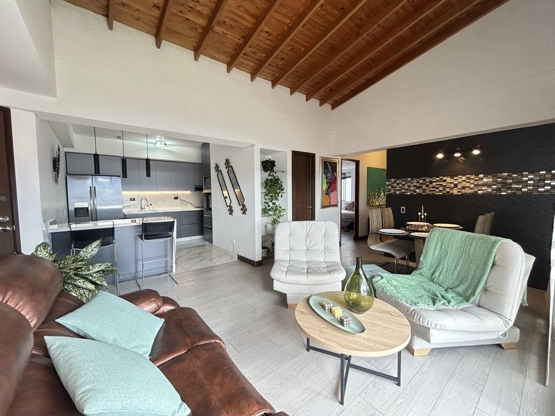 Apartamento en venta ubicado en Envigado, sector Loma de las Brujas - 2