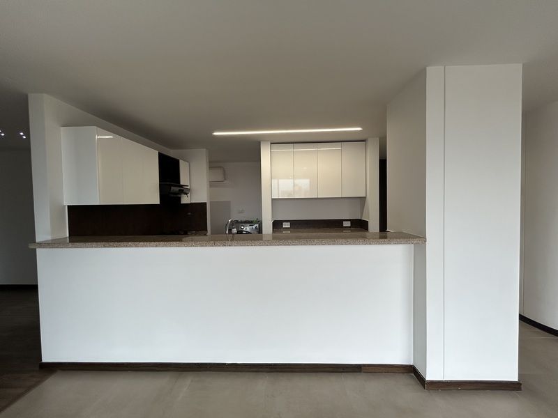 Apartamento en arriendo ubicado en Envigado, sector Loma del Esmeraldal - 4