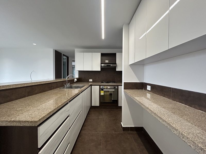 Apartamento en arriendo ubicado en Envigado, sector Loma del Esmeraldal - 6
