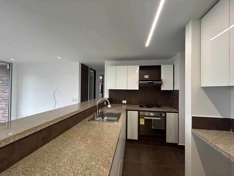 Apartamento en arriendo ubicado en Envigado, sector Loma del Esmeraldal - 7