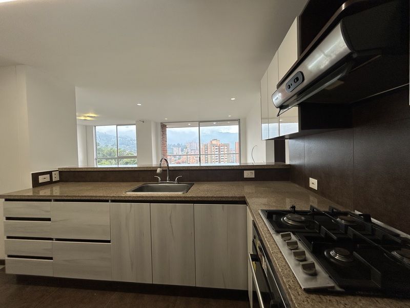 Apartamento en arriendo ubicado en Envigado, sector Loma del Esmeraldal - 8