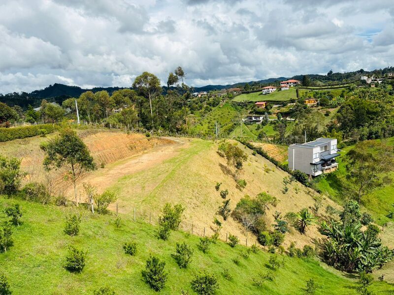 Lote en venta ubicado en San Vicente Ferrer, sector Chaparral - 3