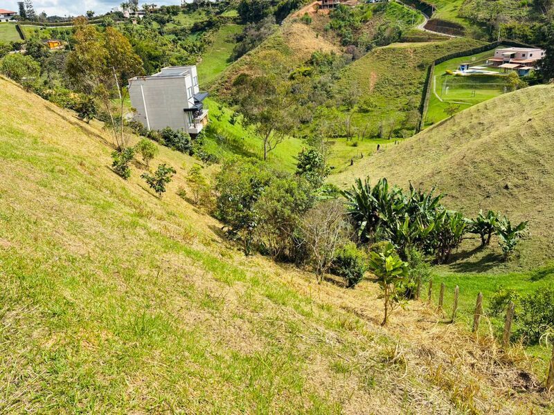 Lote en venta ubicado en San Vicente Ferrer, sector Chaparral - 12