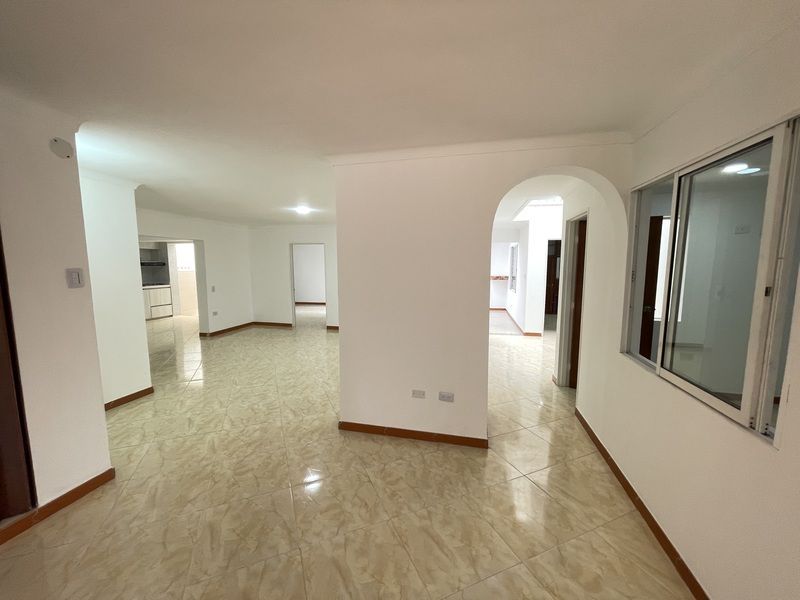 Casa en arriendo ubicada en Medellín, sector Estacion Floresta - 3