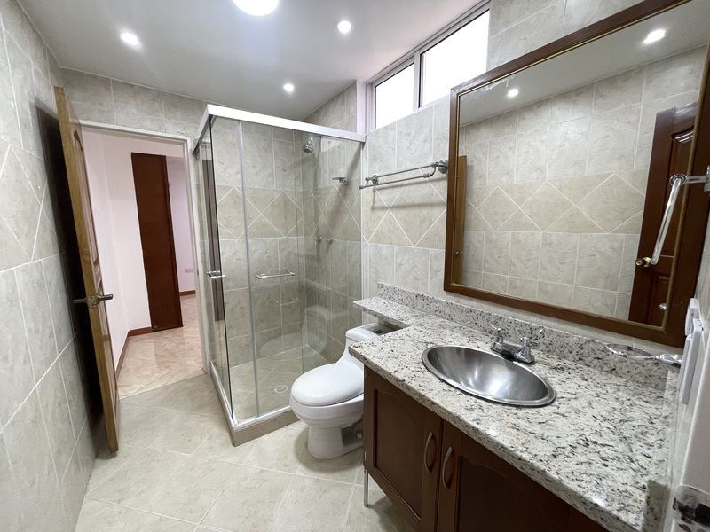Casa en arriendo ubicada en Medellín, sector Estacion Floresta - 16