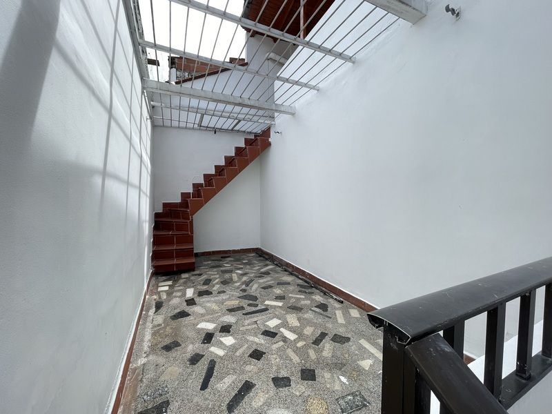 Casa en arriendo ubicada en Medellín, sector Estacion Floresta - 23