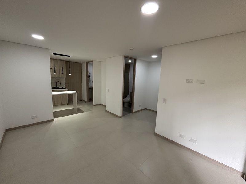 Apartamento en arriendo ubicado en Envigado, sector Señorial - 2
