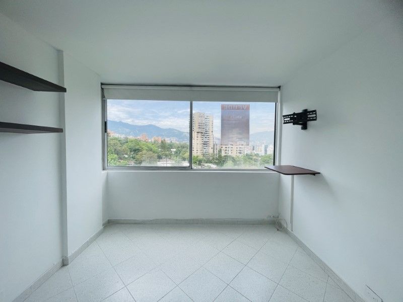 Apartamento en venta ubicado en Medellín, sector Los Balsos II - 8