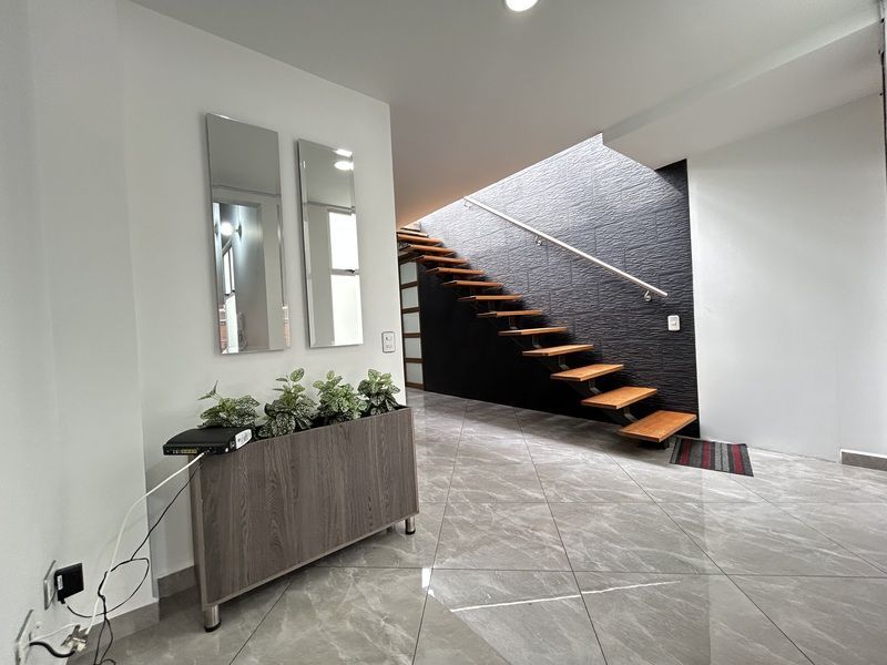 Apartamento en arriendo ubicado en Envigado, sector Barrio Mesa - 2