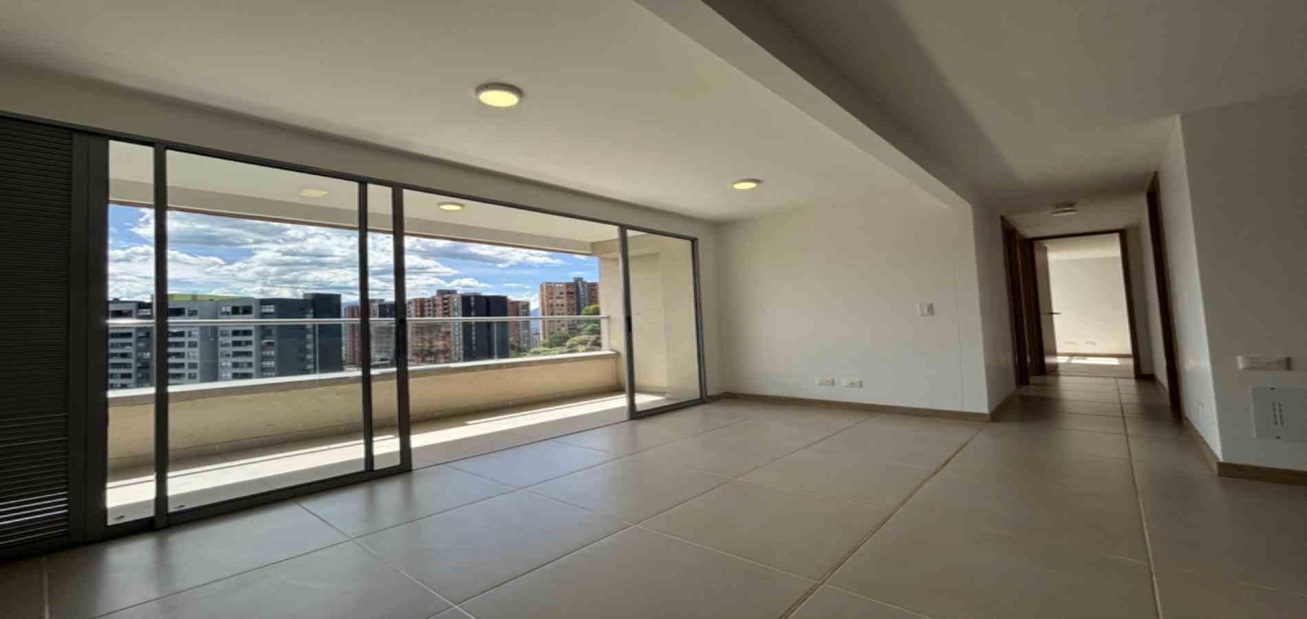 Apartamento en arriendo ubicado en Envigado, sector Camino Verde - 2