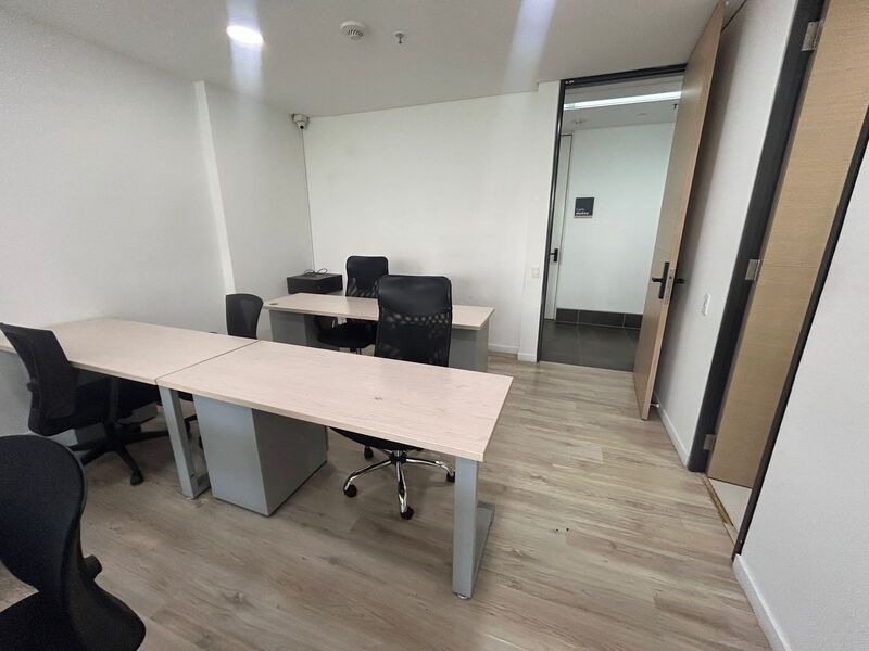 Oficina en arriendo ubicada en Medellín, sector Castropol - 3