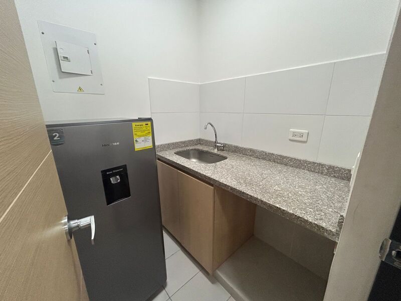 Oficina en arriendo ubicada en Medellín, sector Castropol - 4