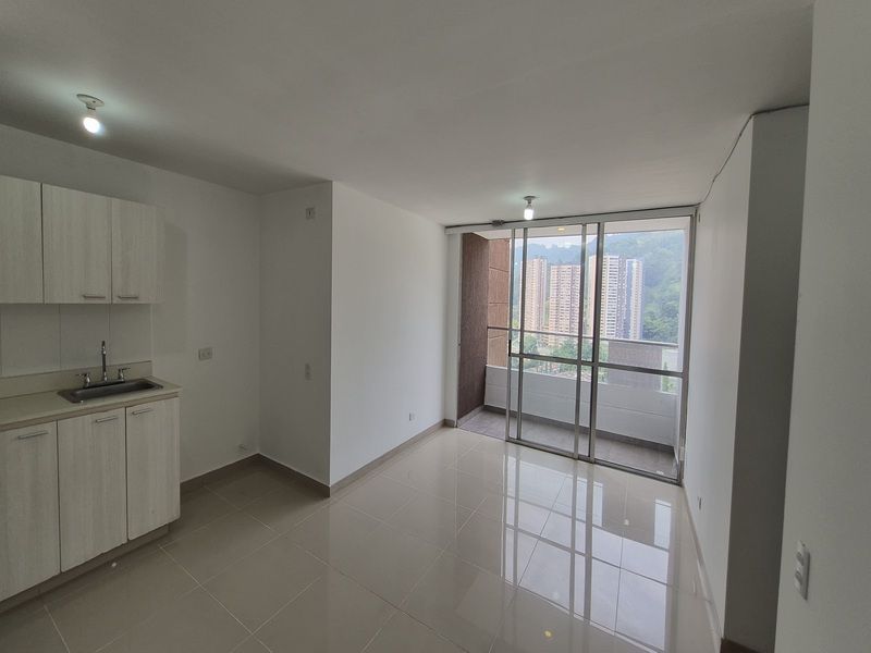 Apartamento en arriendo ubicado en Sabaneta, sector Prados de Sabaneta - 2