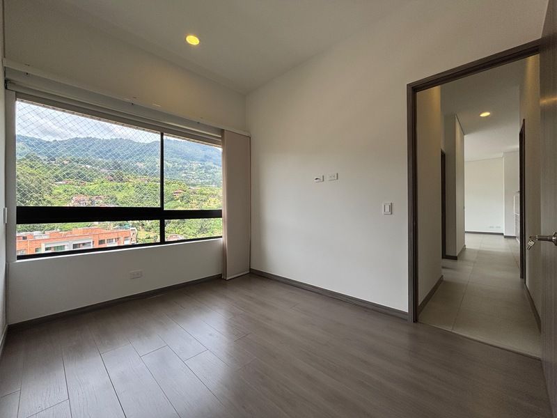 Apartamento en arriendo ubicado en Envigado, sector Señorial - 4