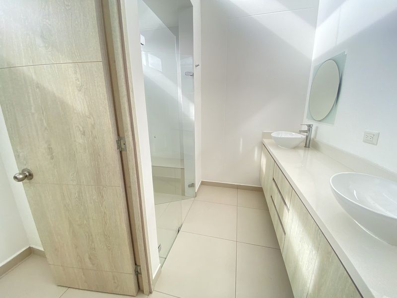 CASA EN ARRIENDO UBICADA EN RIONEGRO SECTOR GUALANDAY - 15
