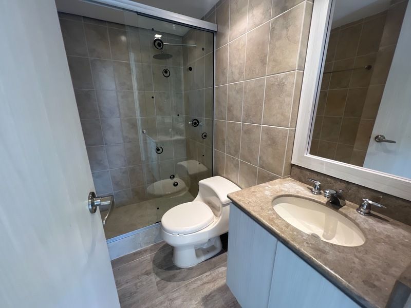 APARTAMENTO EN ARRIENDO UBICADO EN EL POBLADO SECTOR PATIO BONITO - 12