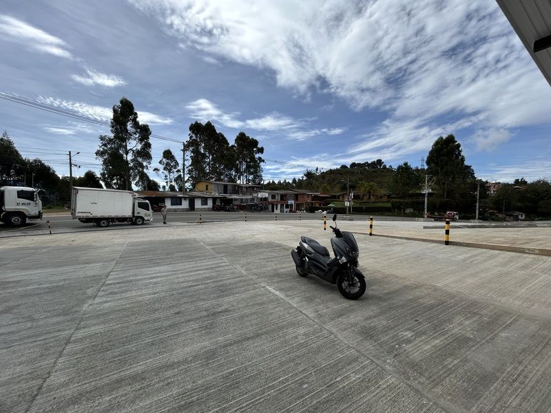 LOCAL EN ARRIENDO UBICADO EN MEDELLIN SECTOR SAN FELIX - 4