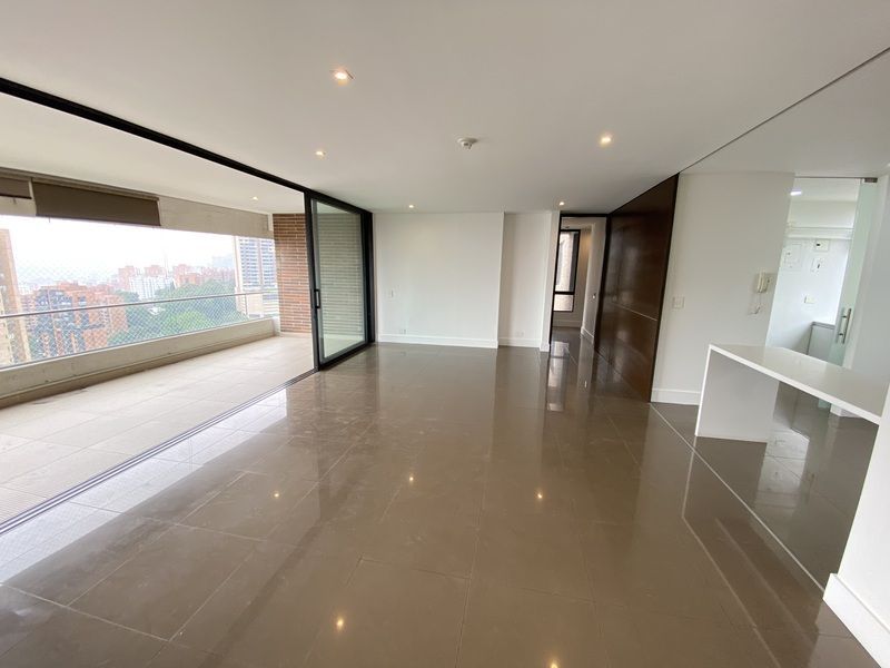 APARTAMENTO EN ARRIENDO UBICADO EN EL POBLADO SECTOR SAN LUCAS - 3