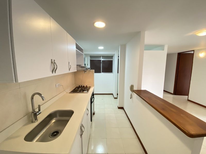APARTAMENTO EN ARRIENDO UBICADO EN EL POBLADO SECTOR PATIO BONITO - 4
