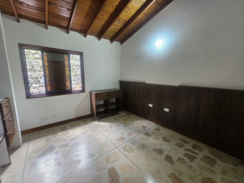 CASA EN ARRIENDO UBICADA EN EL POBLADO SECTOR LOMA DEL INDIO - 11