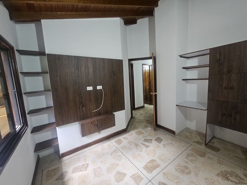 CASA EN ARRIENDO UBICADA EN EL POBLADO SECTOR LOMA DEL INDIO - 13
