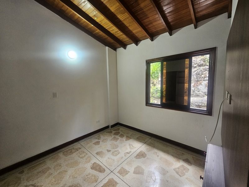CASA EN ARRIENDO UBICADA EN EL POBLADO SECTOR LOMA DEL INDIO - 16