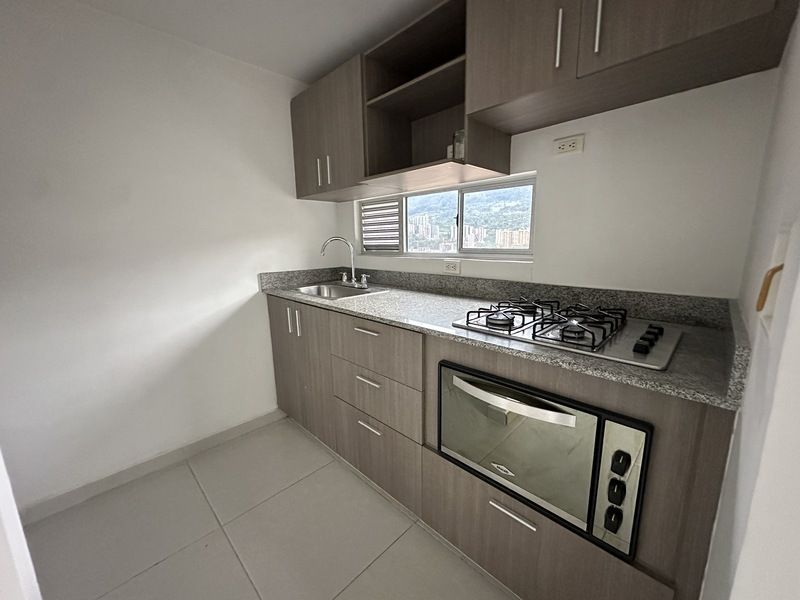 APARTAMENTO EN ARRIENDO UBICADO EN ENVIGADO SECTOR ANTILLAS - 3