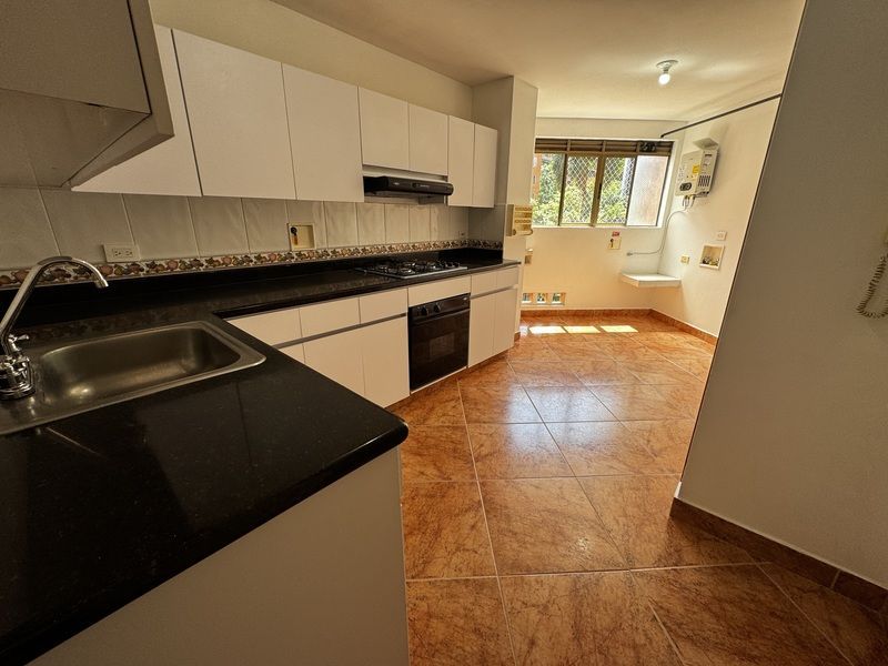APARTAMENTO EN ARRIENDO UBICADO EN EL POBLADO SECTOR PALMAS - 5
