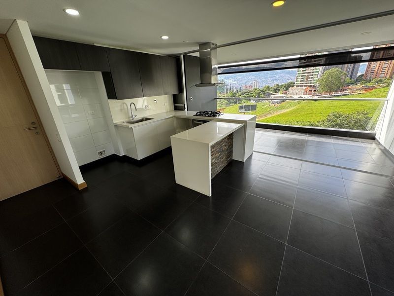 APARTAMENTO EN ARRIENDO UBICADO EN EL POBLADO SECTOR LOS BALSOS - 2