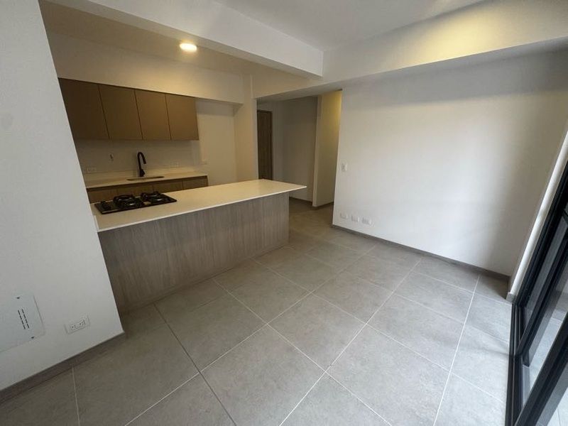 APARTAMENTO EN ARRIENDO UBICADO EN EL POBLADO SECTOR CUIDAD DEL RIO - 2