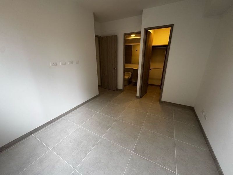 APARTAMENTO EN ARRIENDO UBICADO EN EL POBLADO SECTOR CUIDAD DEL RIO - 8