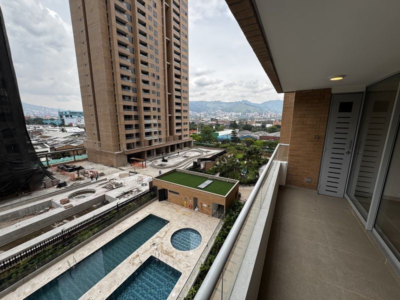 APARTAMENTO EN ARRIENDO UBICADO EN EL POBLADO SECTOR CIUDAD DEL RIO - 21