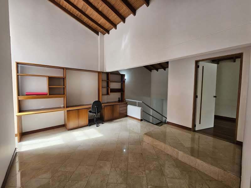 CASA EN ARRIENDO UBICADA EN EL POBLADO SECTOR LA INFERIOR - 4