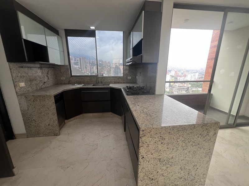 APARTAMENTO EN ARRIENDO UBICADO EN EL POBLADO SECTOR LALINDE - 5