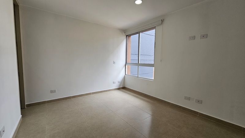 APARTAMENTO EN VENTA UBICADO EN MEDELLIN A SECTOR LAURELES - 5