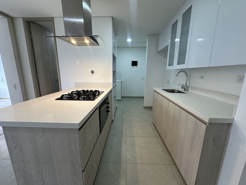 APARTAMENTO EN ARRIENDO UBICADO EN ENVIGADO SECTOR LOMA DE LAS BRUJAS - 3