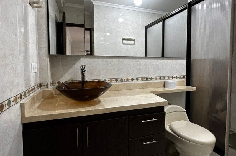 CASA EN ARRIENDO UBICADA EN MEDELLIN SECTOR LAURELES - 15