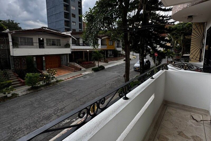 CASA EN ARRIENDO UBICADA EN MEDELLIN SECTOR LAURELES - 18