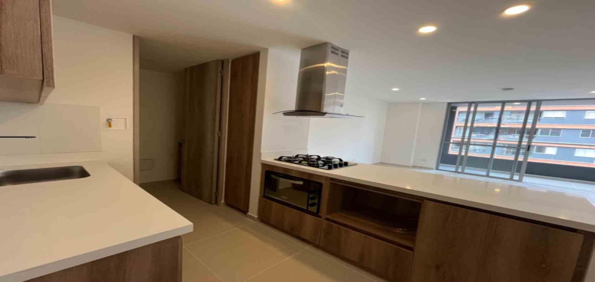 APARTAMENTO EN ARRIENDO UBICADO EN EL POBLADO SECTOR CIUDAD DEL RIO - 3