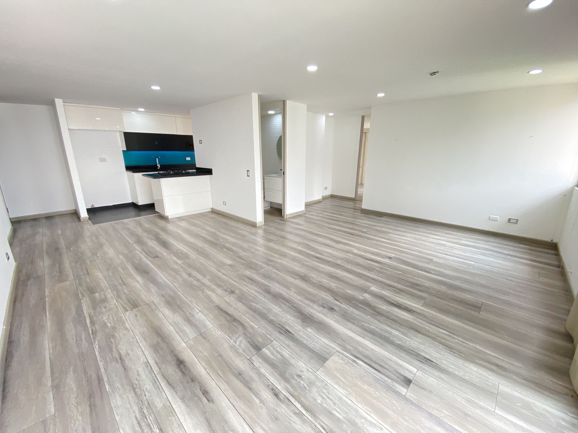 APARTAMENTO EN ARRIENDO UBICADO EN EL POBLADO SECTOR LINARES - 2