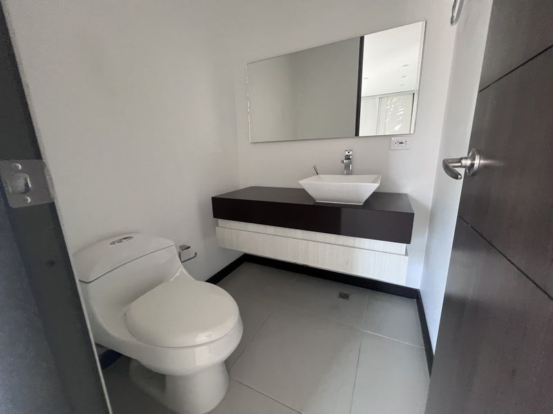 APARTAMENTO EN ARRIENDO UBICADO EN EL POBLADO SECTOR LALINDE - 11