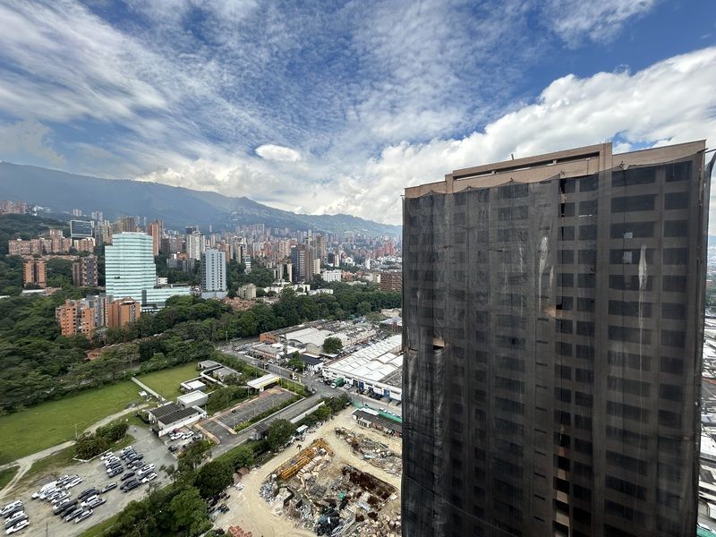 APARTAMENTO EN VENTA UBICADO EN EL POBLADO SECTOR CIUDAD DEL RIO - 18