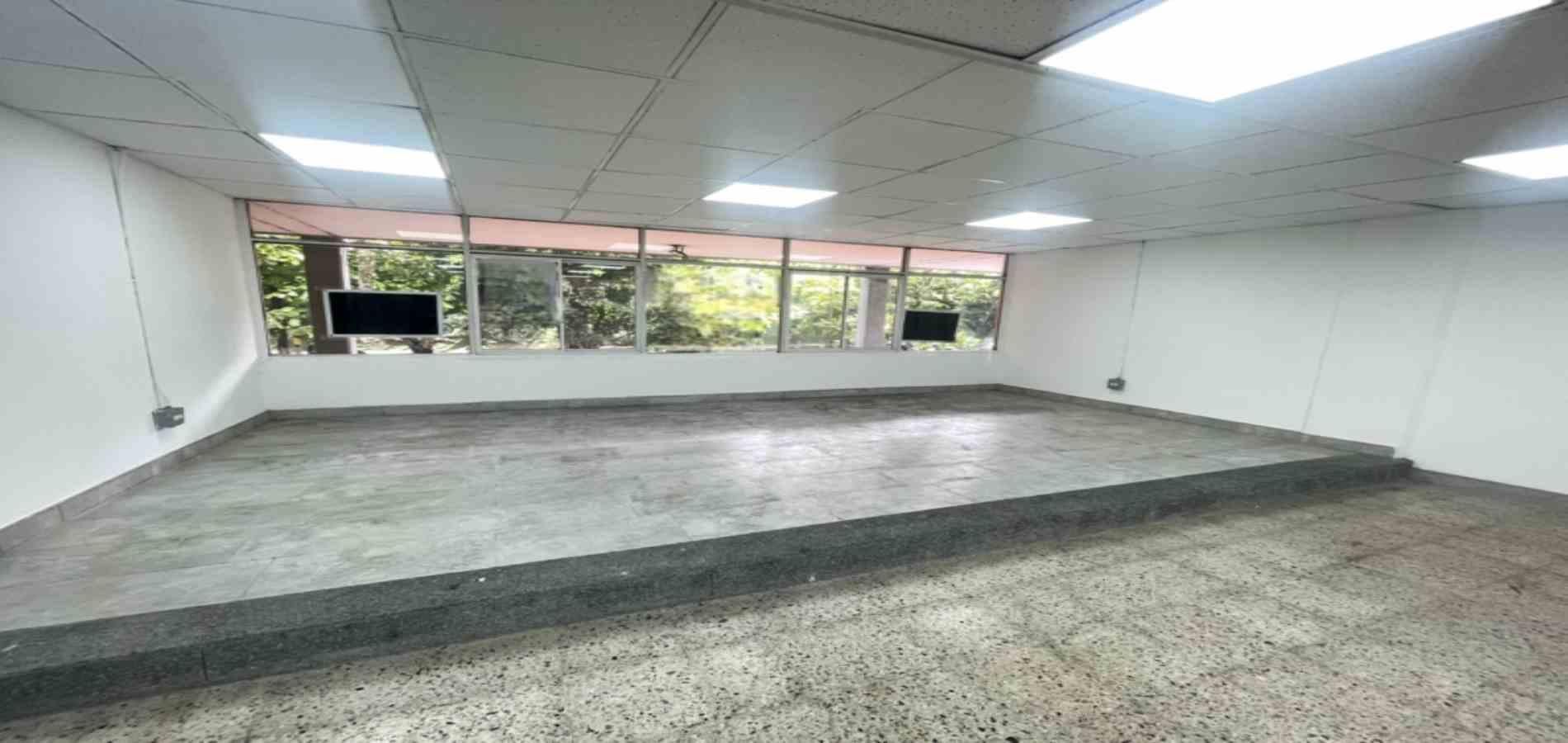 LOCAL EN ARRIENDO UBICADO EN MEDELLIN SECTOR BELEN - 2