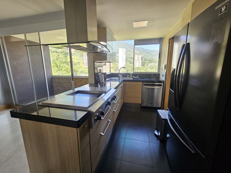 APARTAMENTO AMOBLADO EN ARRIENDO UBICADO EN EL POBLADO SECTOR EL TESORO - 6