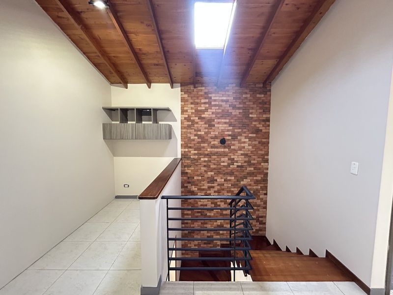 CASA EN ARRIENDO UBICADA EN ENVIGADO SECTOR TRES ESQUINAS - 7