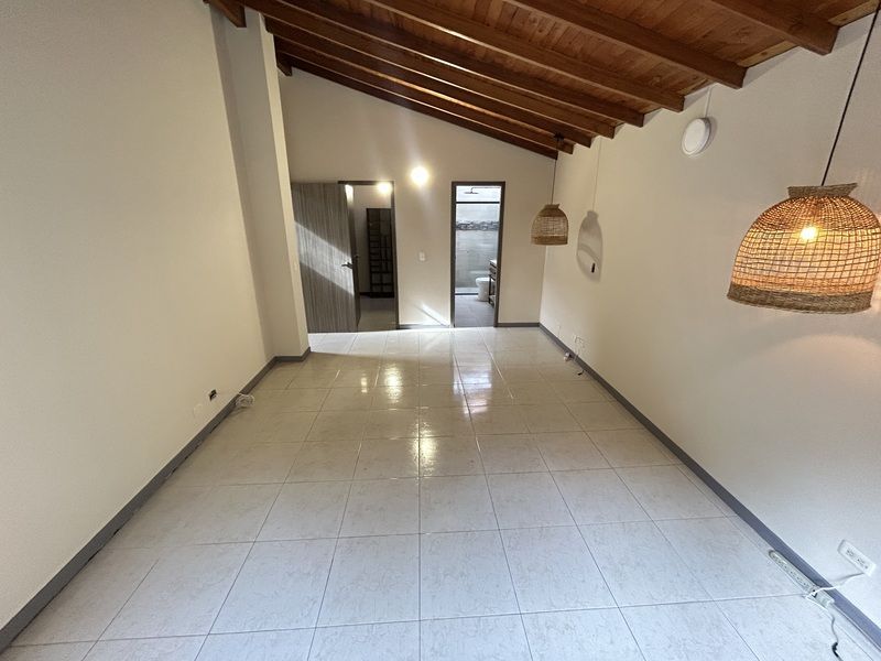 CASA EN ARRIENDO UBICADA EN ENVIGADO SECTOR TRES ESQUINAS - 9