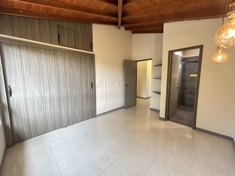 CASA EN ARRIENDO UBICADA EN ENVIGADO SECTOR TRES ESQUINAS - 15
