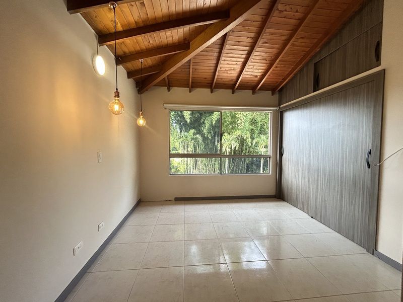 CASA EN ARRIENDO UBICADA EN ENVIGADO SECTOR TRES ESQUINAS - 16